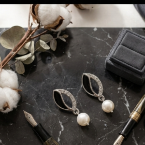 Black & White Pearl Drop Earrings